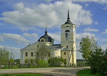 Храм Преображения Господня д. Шарино