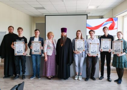 Под покровом преподобного Сергия. Святыни и храмы Сергиево-Посадской епархии