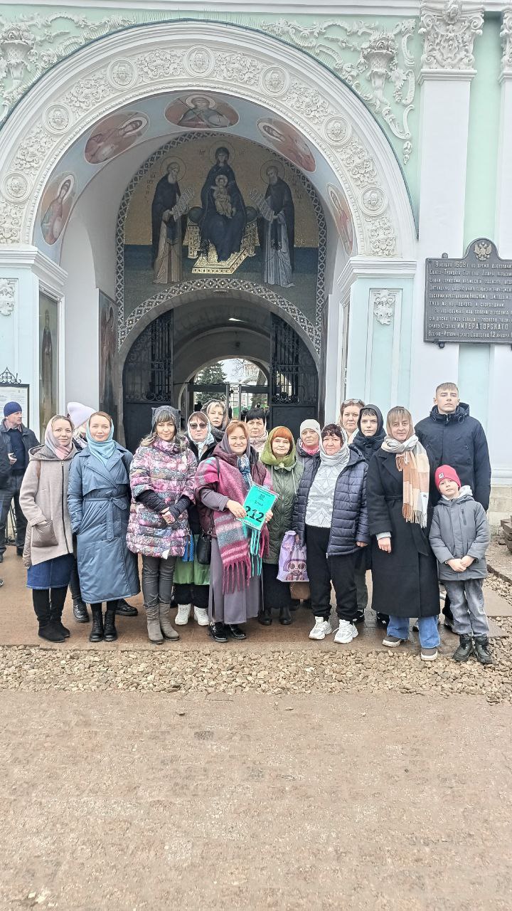 Семьи участников СВО прошли «Дорогой в Лавру»