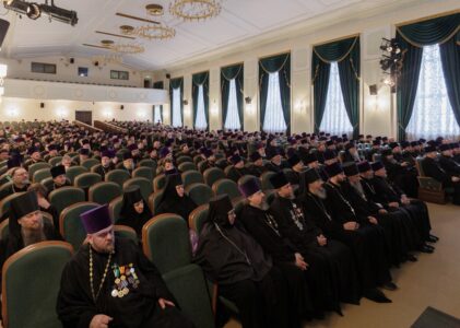 Епархиальное собрание Сергиево-Посадской епархии. Награждение клириков Клинского округа