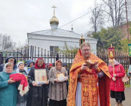 Освящение звонницы и новых колоколов Алексеевского храма города Высоковска