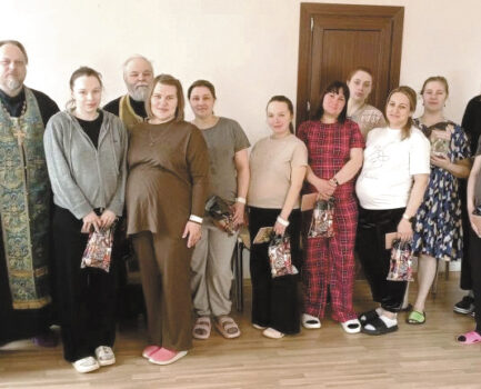 Священники поздравили будущих мам